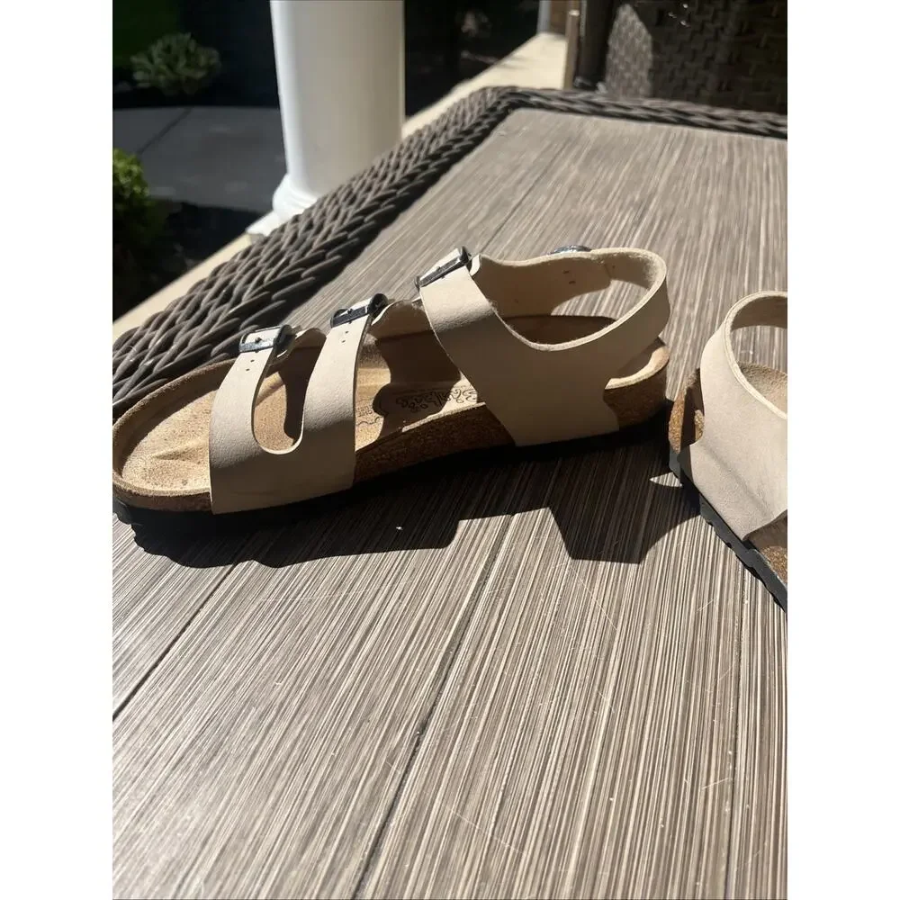 Birkenstock Sandals Womens 40 Strappy White Slip On Open Toe Casual Comfort - Picture 8 of 13